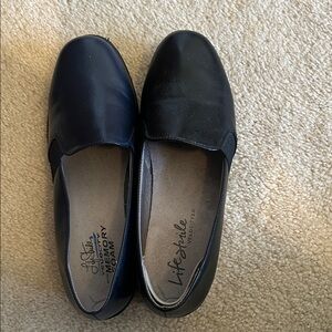 Life Stride Women's Black and Navy Shoes